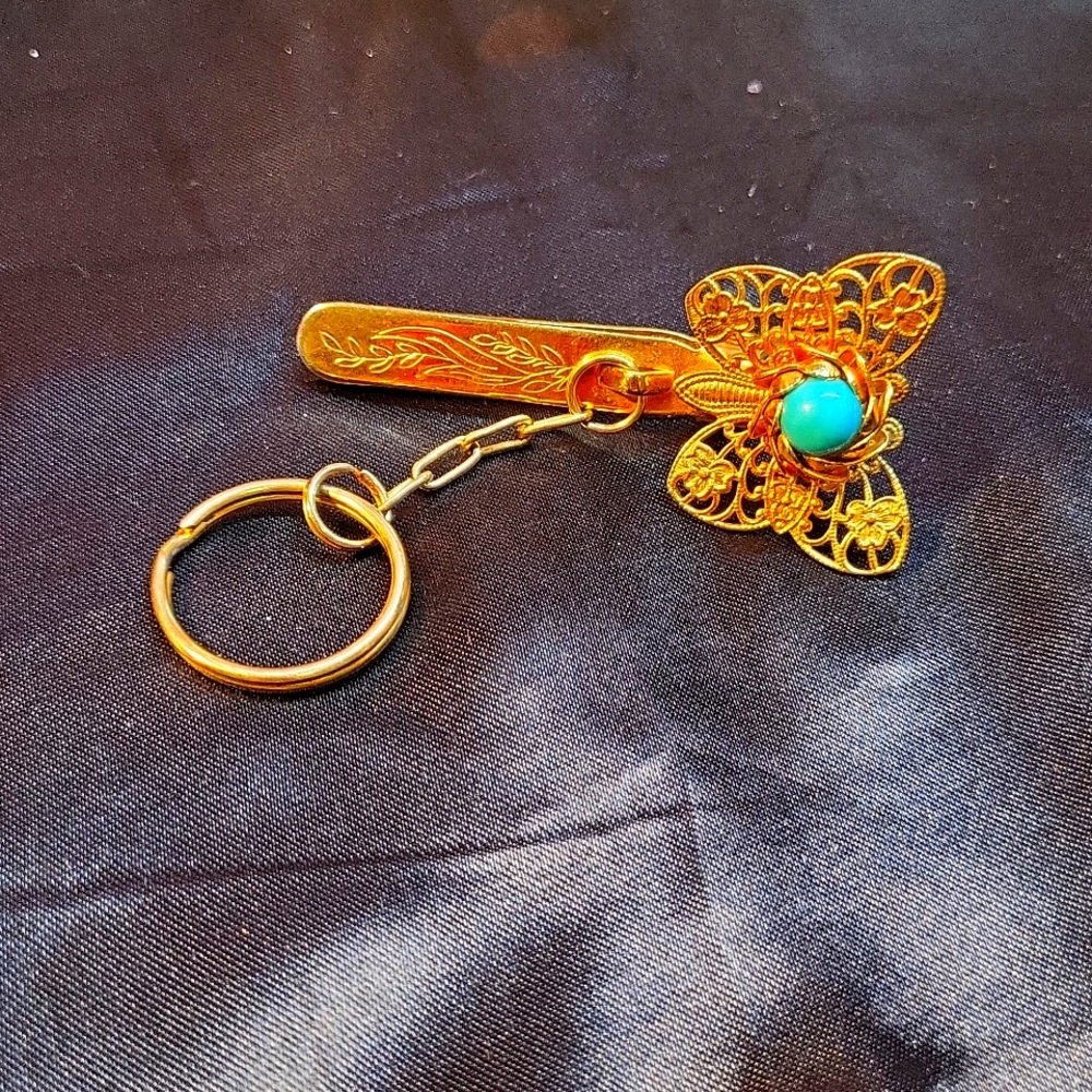 V62. Vintage Kings Key Finder w Butterfly